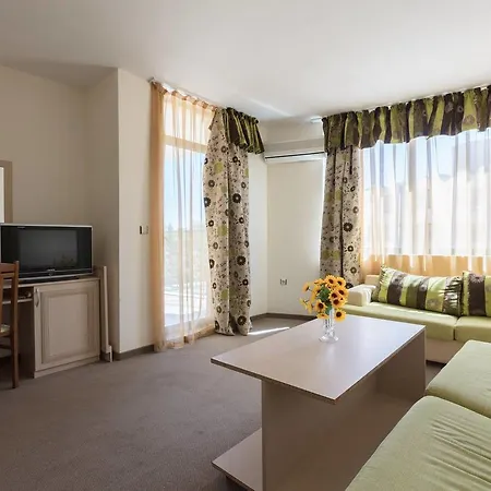 דירה ❤1 Bedroom Ap W Kitchen +washer & Pool View ❤ys❤ *